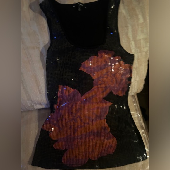Express sequence tank size large with flowers - Picture 3 of 7